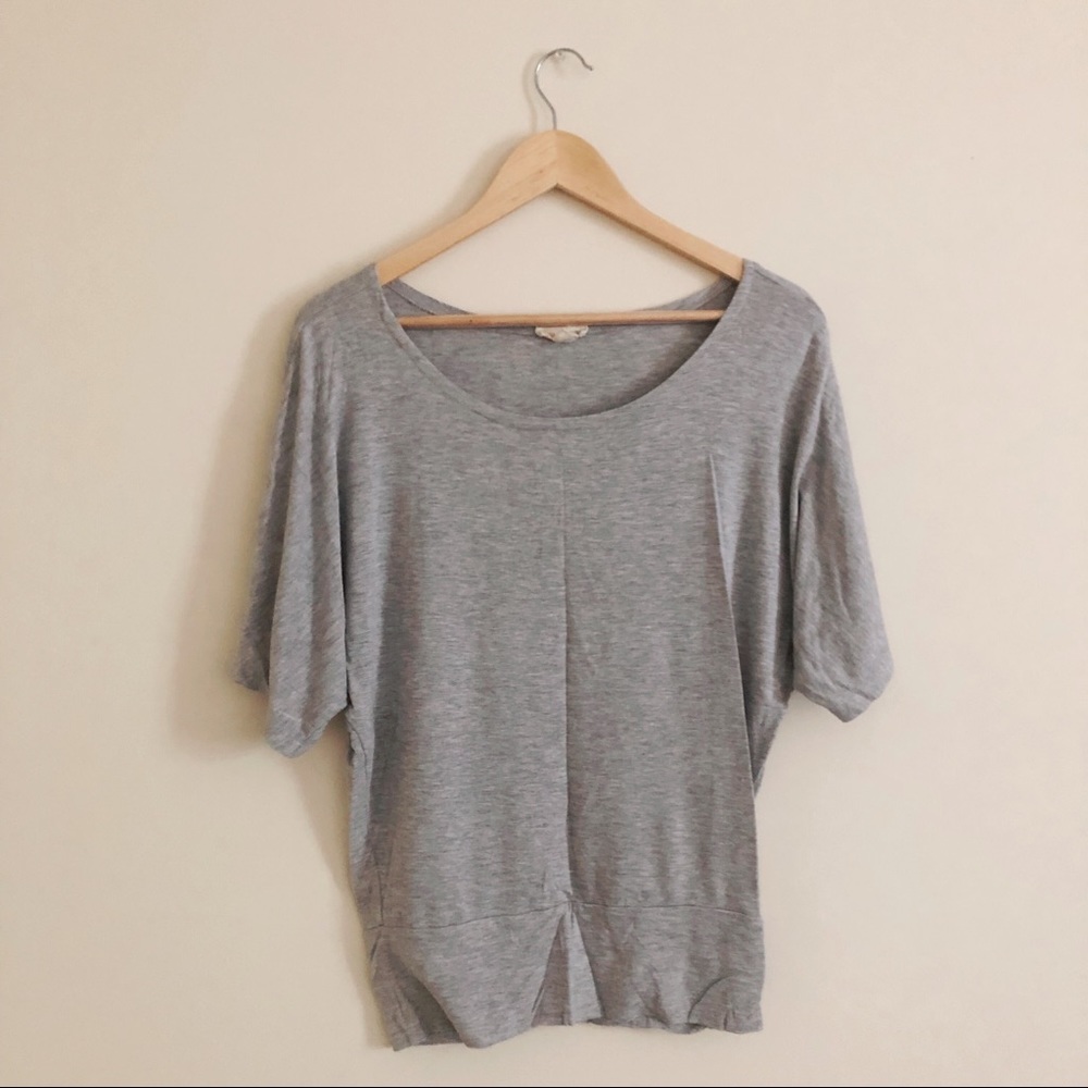 ☆ Flattering Grey Top ☆